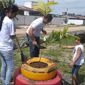 Conveg visita escolas da cidade